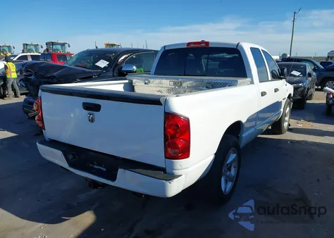 2008 Dodge Ram 1500 Slt z USA, uszkodzony, nr VIN 1D7HA18218S573135